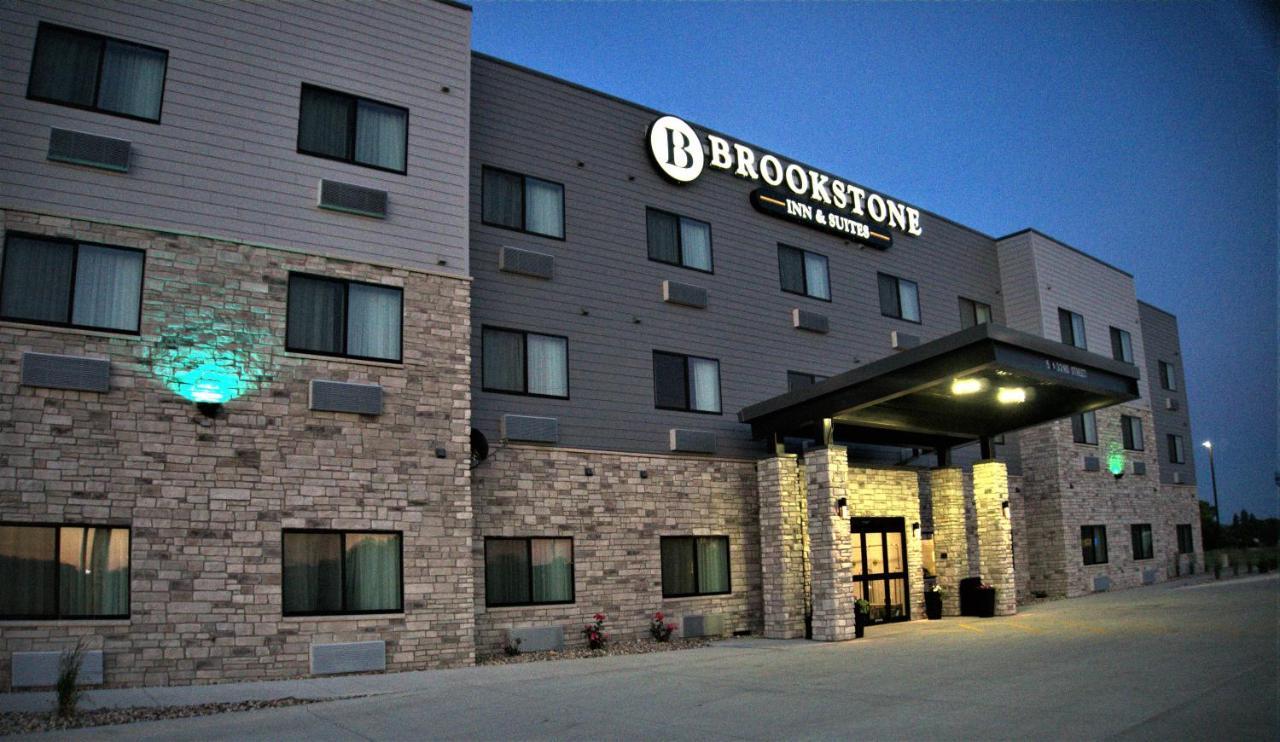 Brookstone Inn & Suites Fort Dodge Exteriör bild